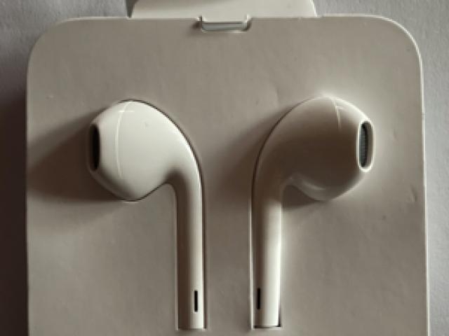 Original Apple Earpods neu unbenutzte Kopfhörer iPhone iPad Lightning - 1